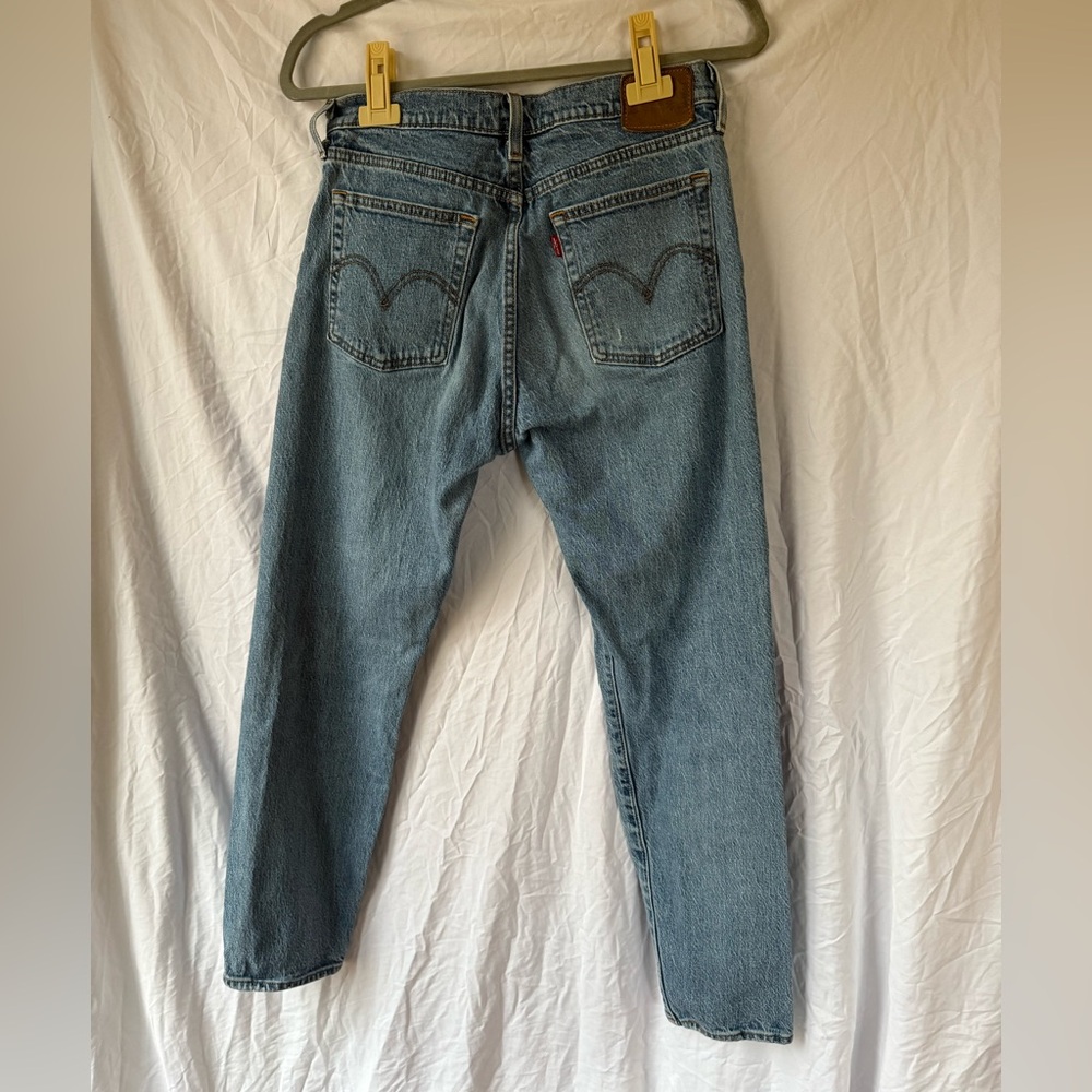 Levi's Women's 28 Wedgie Skinny Denim Jeans Medium‎ Wash - Picture 2 of 8